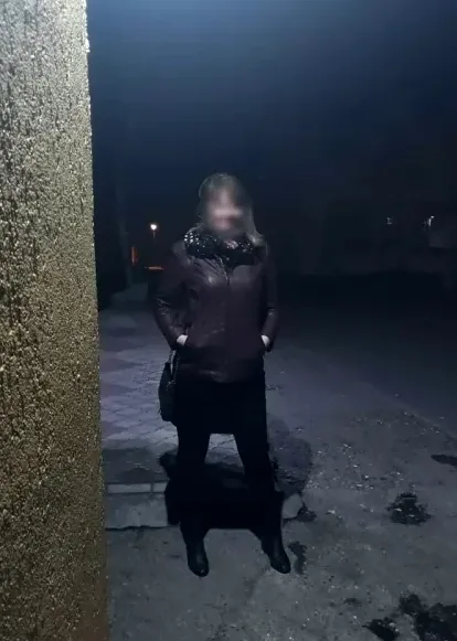 Amira, 40