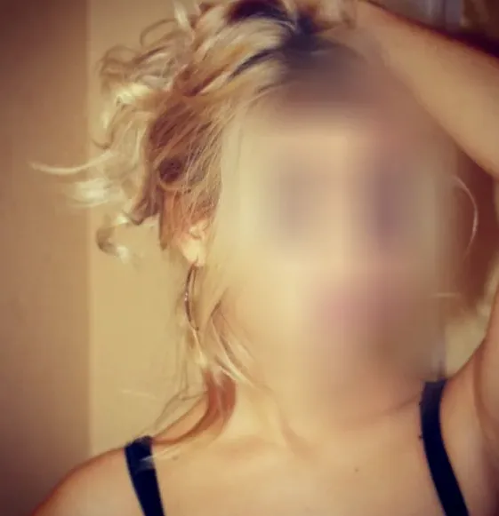Anna, 28