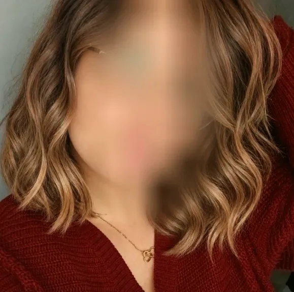 Anne, 21