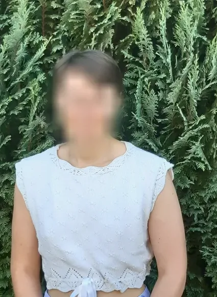 Astrid, 27