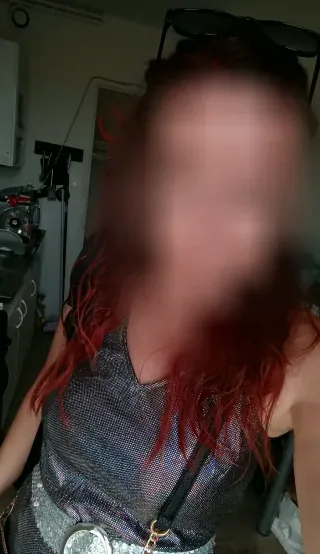 Caroline, 39