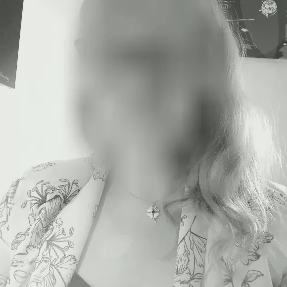 Merle, 34