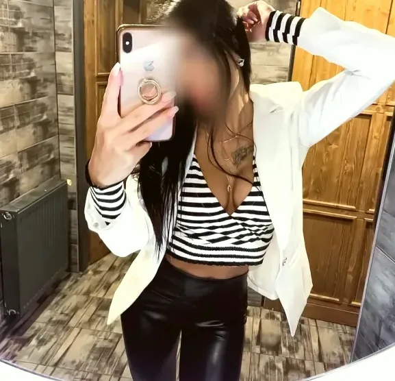 Mette, 34