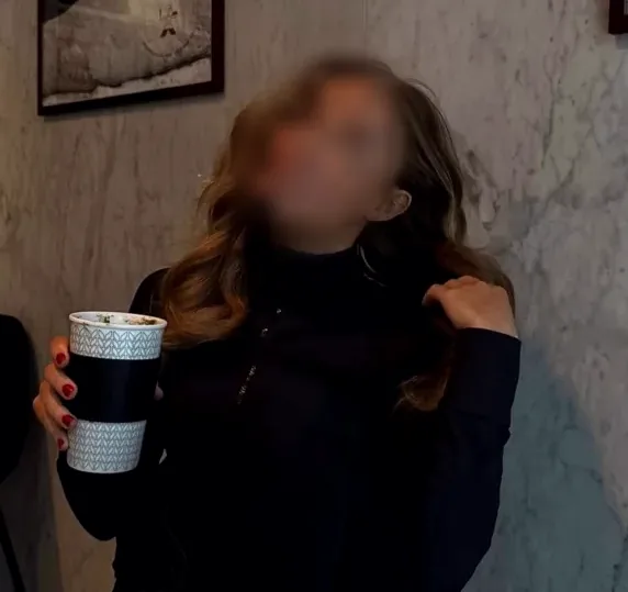 Molly, 28