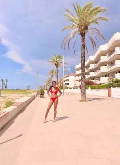 Nadia, 18