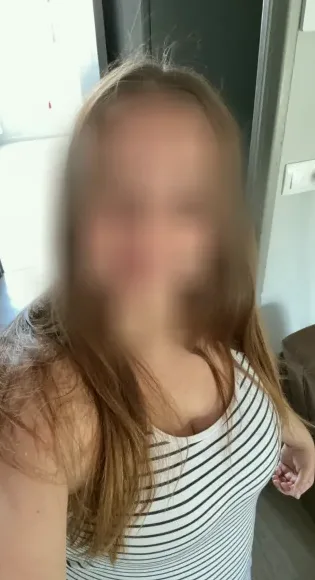 Selma, 29